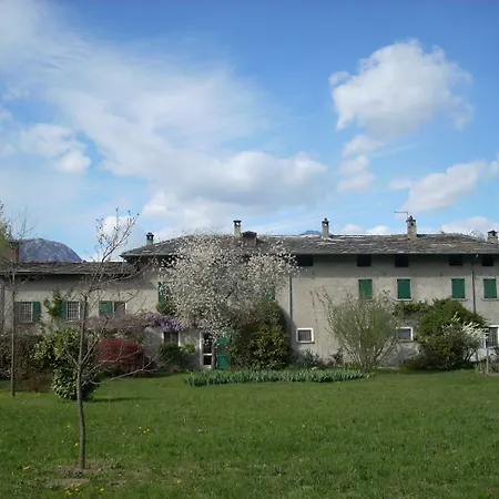 Alojamento de Acomodação e Pequeno-almoço L'isola Piantedo